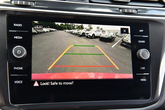 Certified 2024 Volkswagen Tiguan SE R-Line AWD/4WD image 13