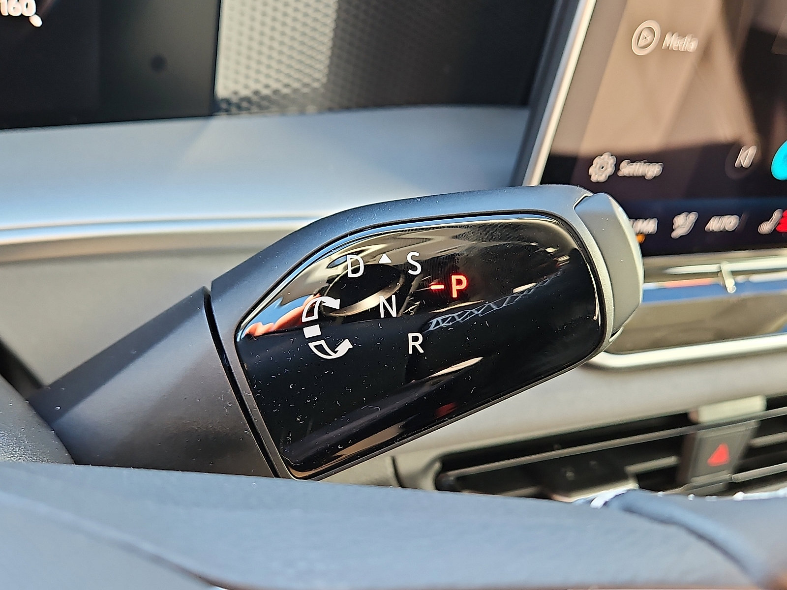 New 2026 Volkswagen Tiguan SE image 20