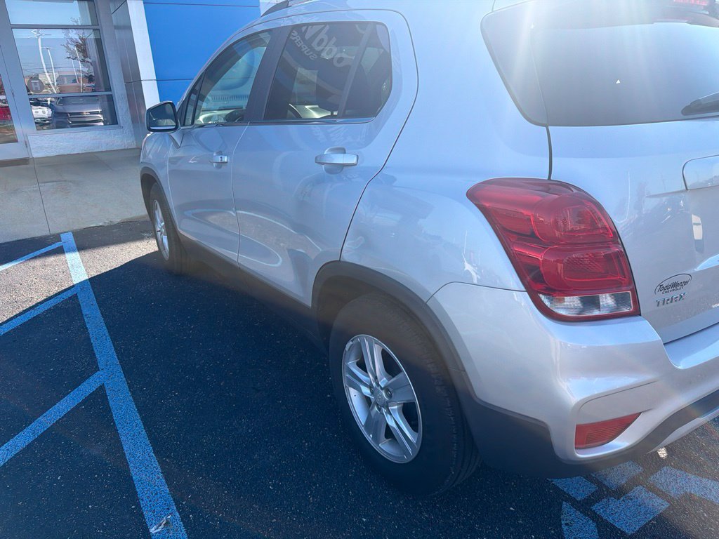 Used 2017 Chevrolet Trax LT FWD image 7