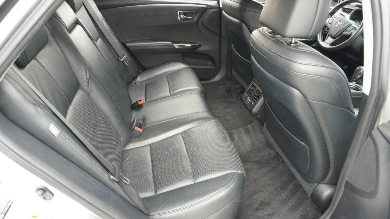 Used 2013 Toyota Avalon Limited image 28