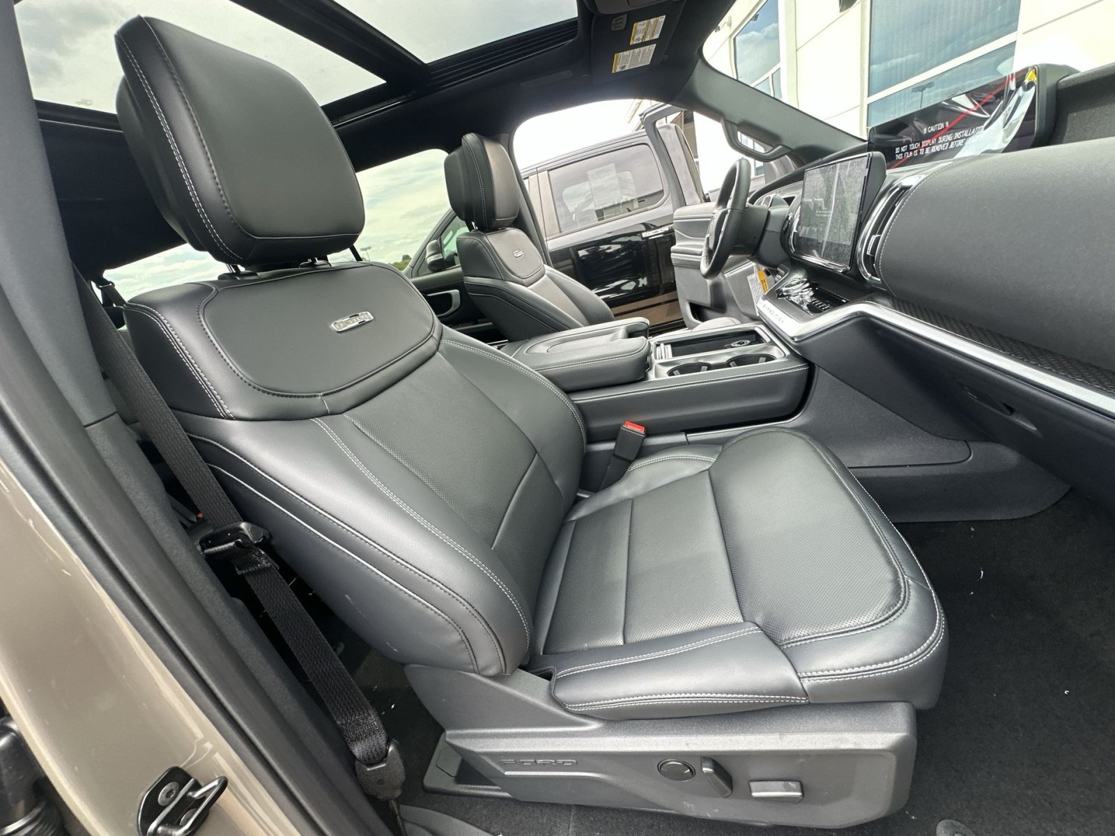 New 2027 Ford Expedition Max Platinum w/ Stealth Appearance Package AWD/4WD image 36