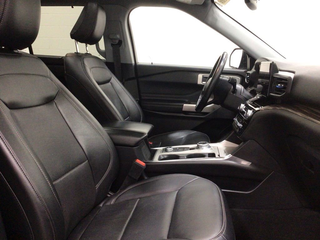 Used 2022 Ford Explorer Limited w/ Class IV Trailer Tow Package AWD/4WD image 11