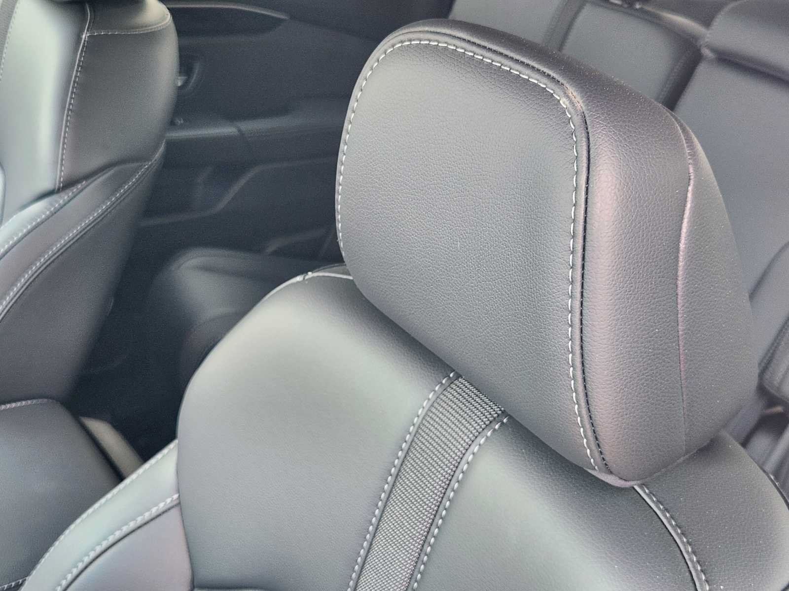 Certified 2026 Honda Pilot EX-L image 13