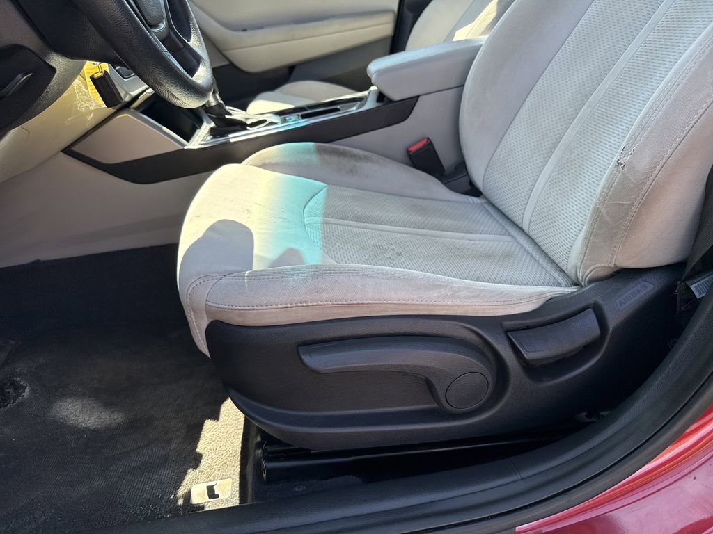 Used 2017 Hyundai Sonata SE FWD image 11