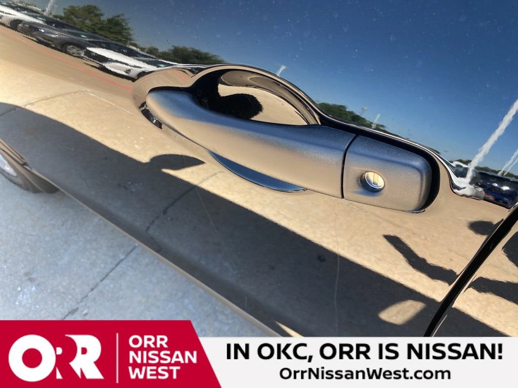 New 2025 Nissan Kicks Play S FWD image 11