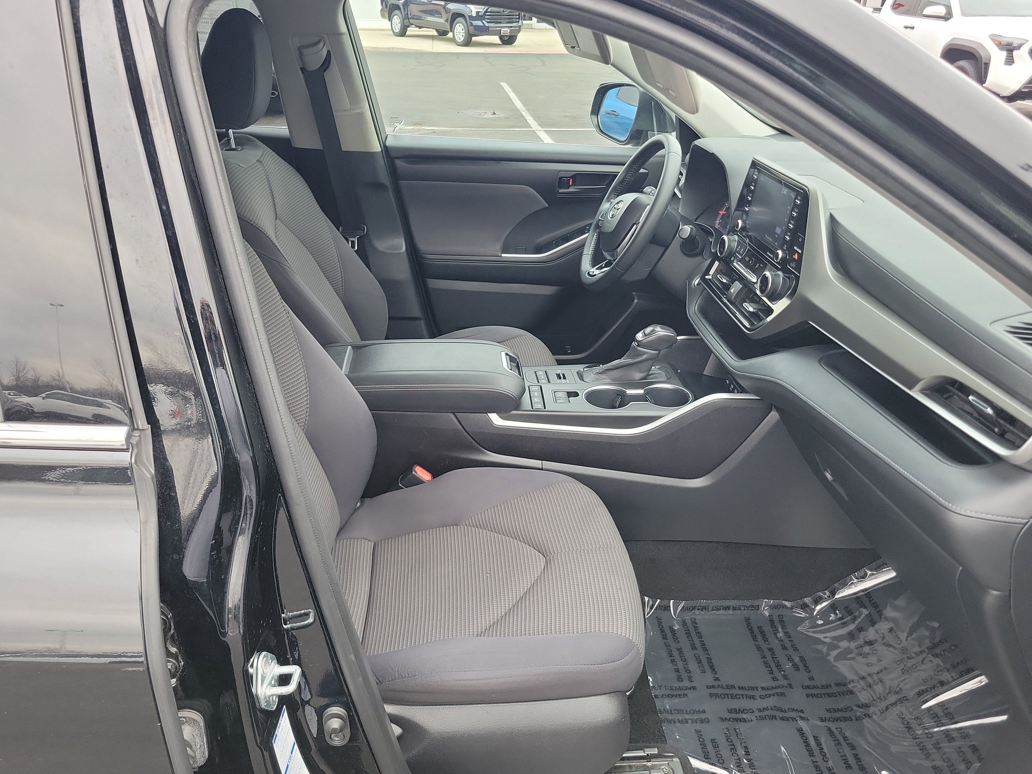 Certified 2020 Toyota Highlander LE image 36