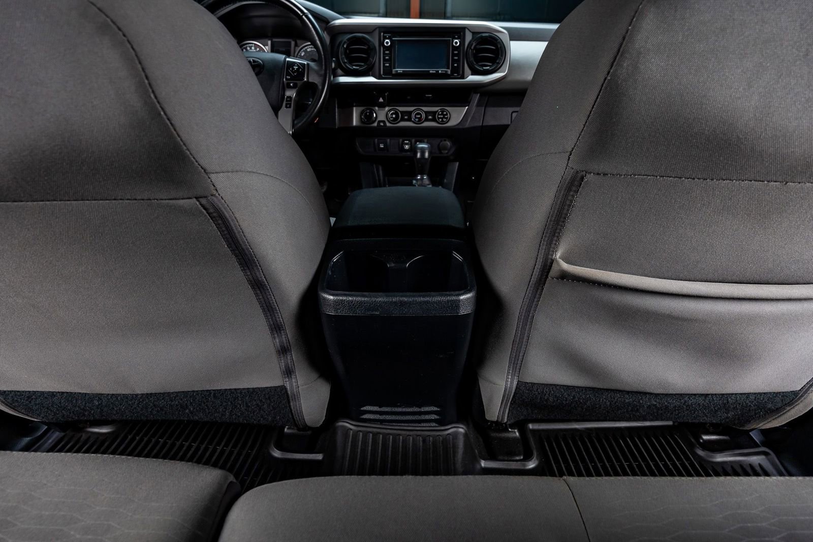Used 2018 Toyota Tacoma SR5 AWD/4WD image 30