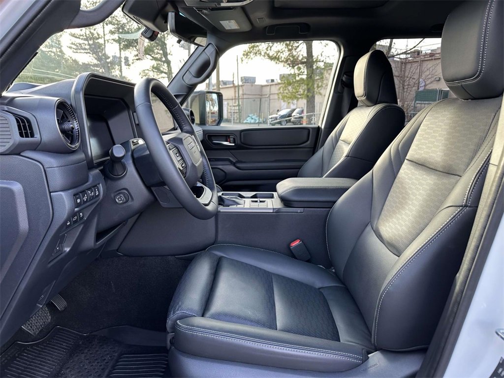 Used 2025 Toyota Land Cruiser image 20