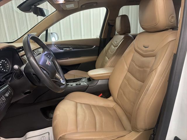 Used 2020 Cadillac XT6 Premium Luxury w/ Platinum Package FWD image 9