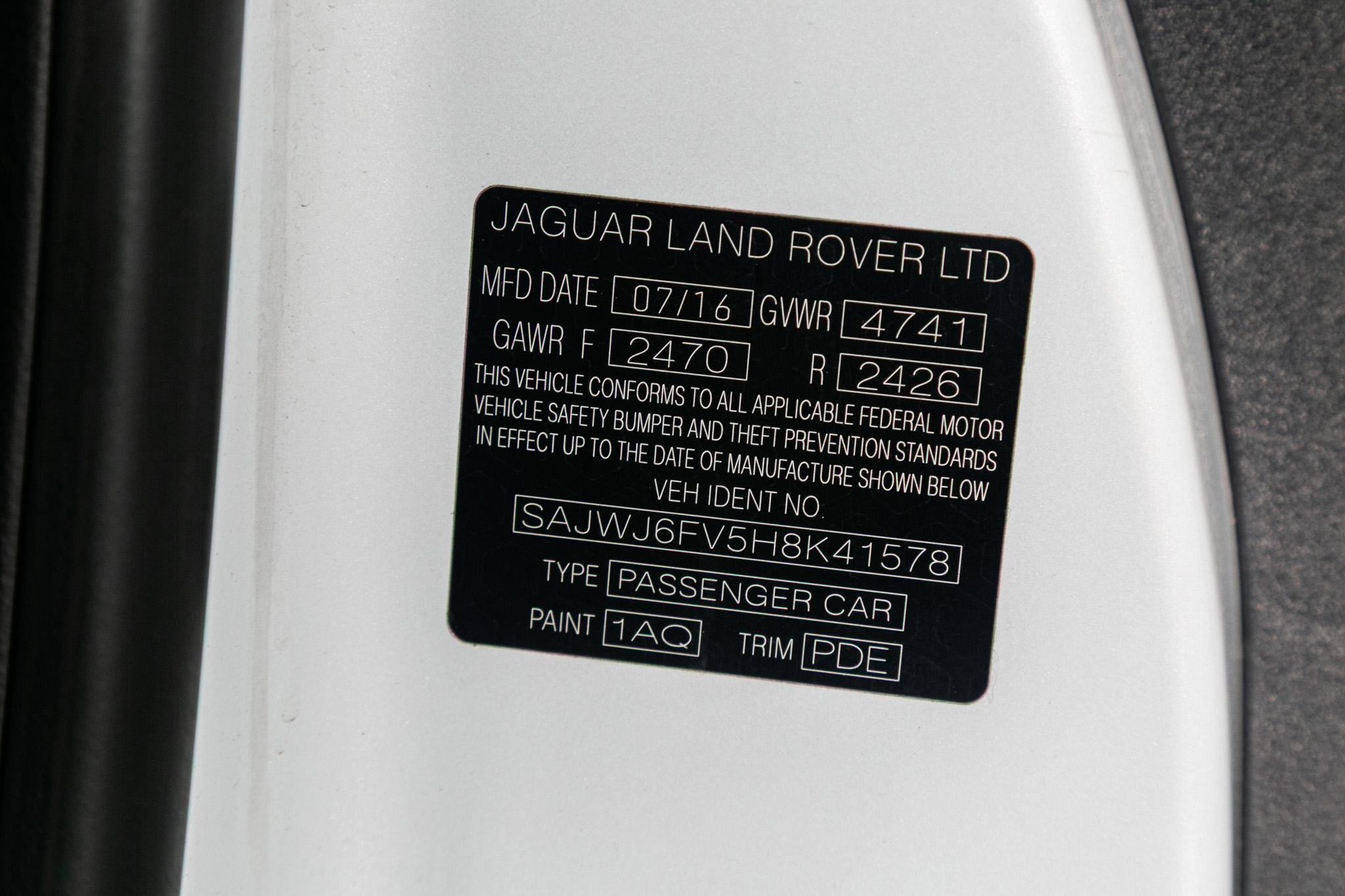 Used 2017 Jaguar F-TYPE S image 40