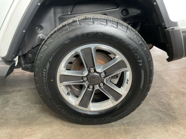 Used 2021 Jeep Wrangler Unlimited Sahara w/ Cold Weather Group AWD/4WD image 7