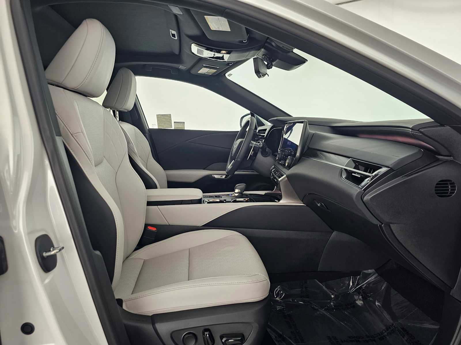 Certified 2025 Lexus RX 350 Premium Plus image 10