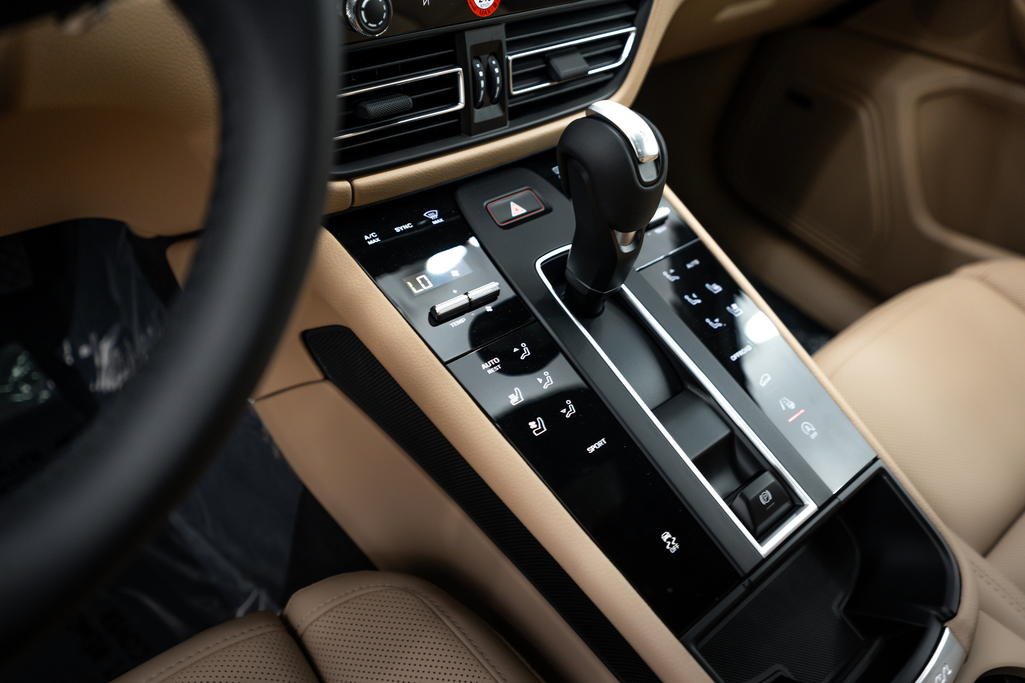 New 2026 Porsche Macan image 15