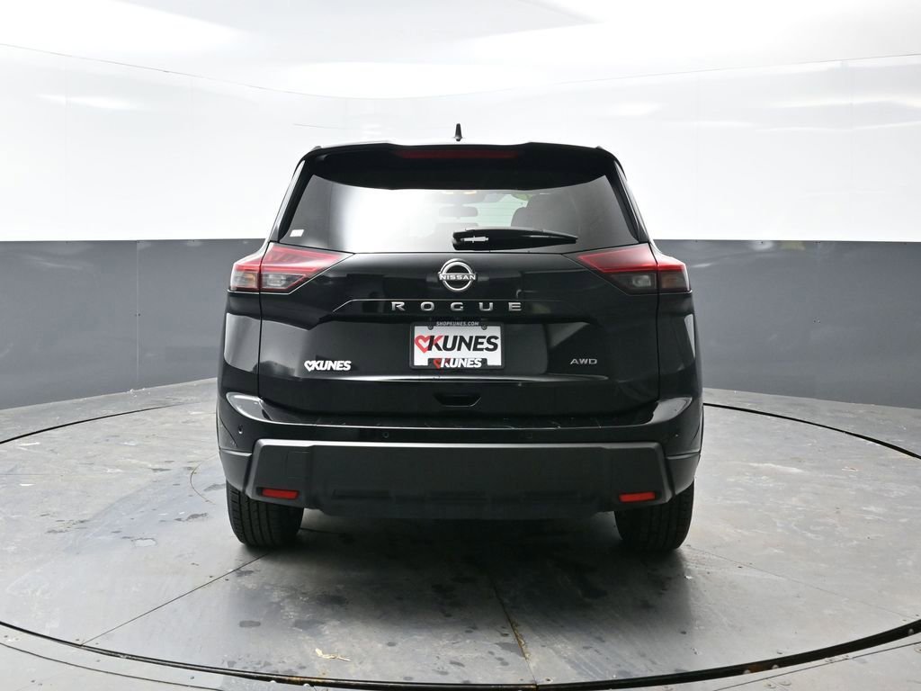 Used 2024 Nissan Rogue S image 13