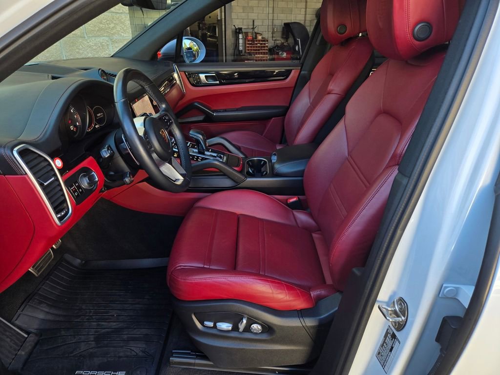 Used 2021 Porsche Cayenne S w/ Premium Package Plus AWD/4WD image 21