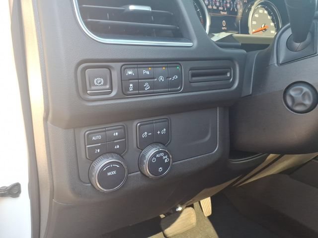 Used 2021 Chevrolet Suburban Premier AWD/4WD image 19