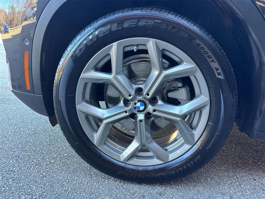 Used 2025 BMW X4 xDrive30i image 10
