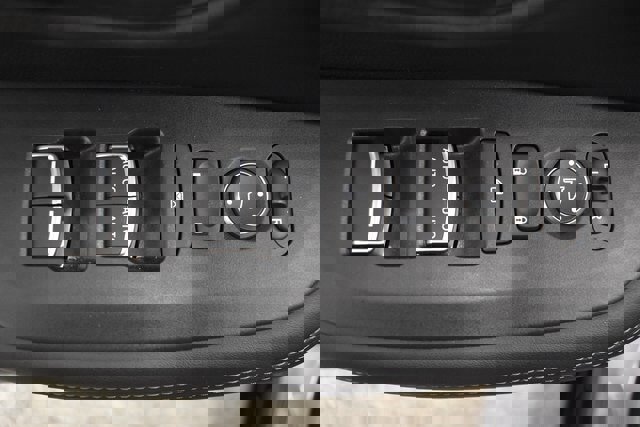 Used 2025 Honda HR-V EX-L image 23