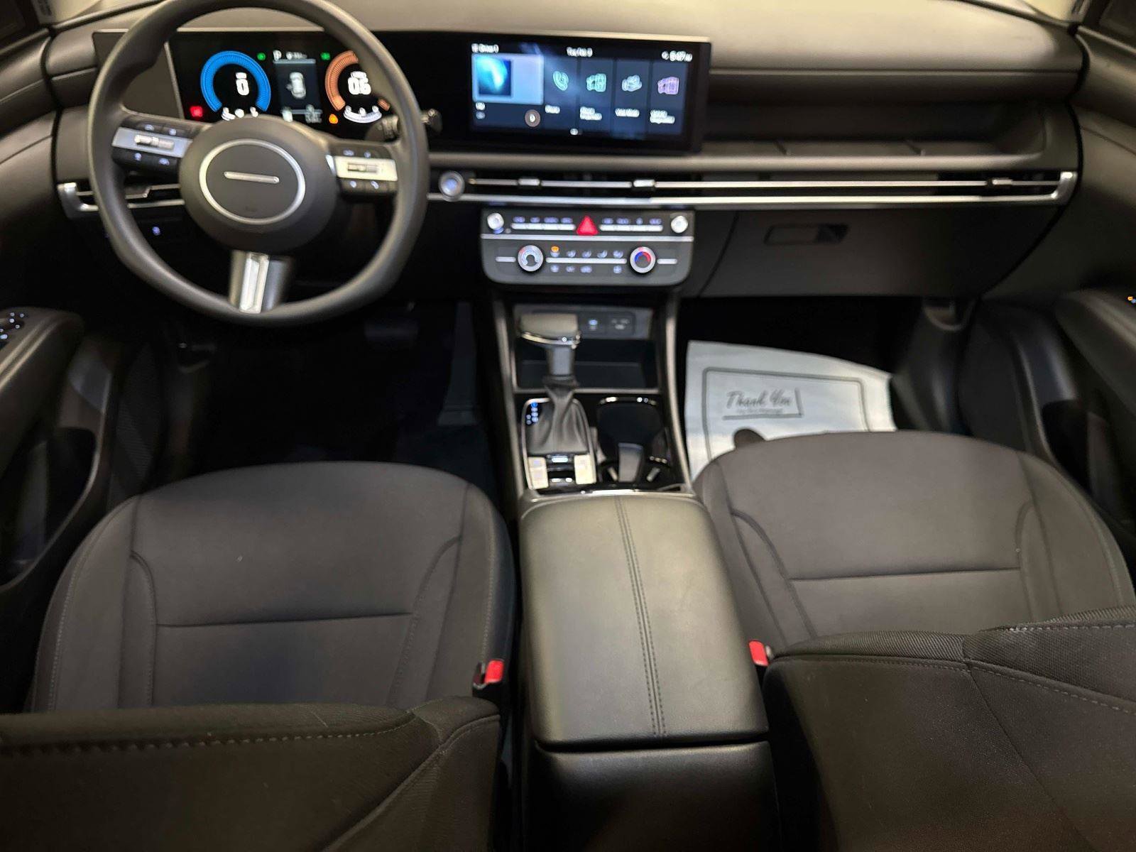 Certified 2025 Hyundai Tucson SE image 17