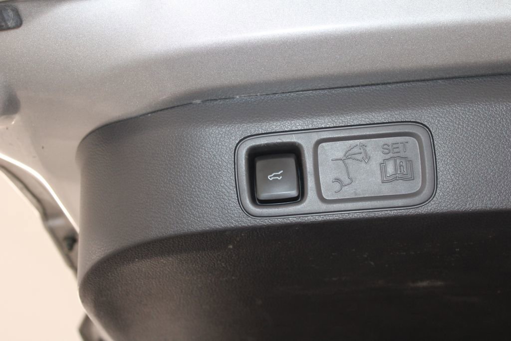 Used 2024 Ford Expedition Limited image 19