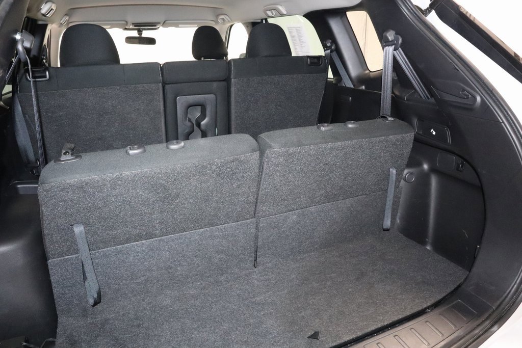 Used 2023 Mitsubishi Outlander ES image 17