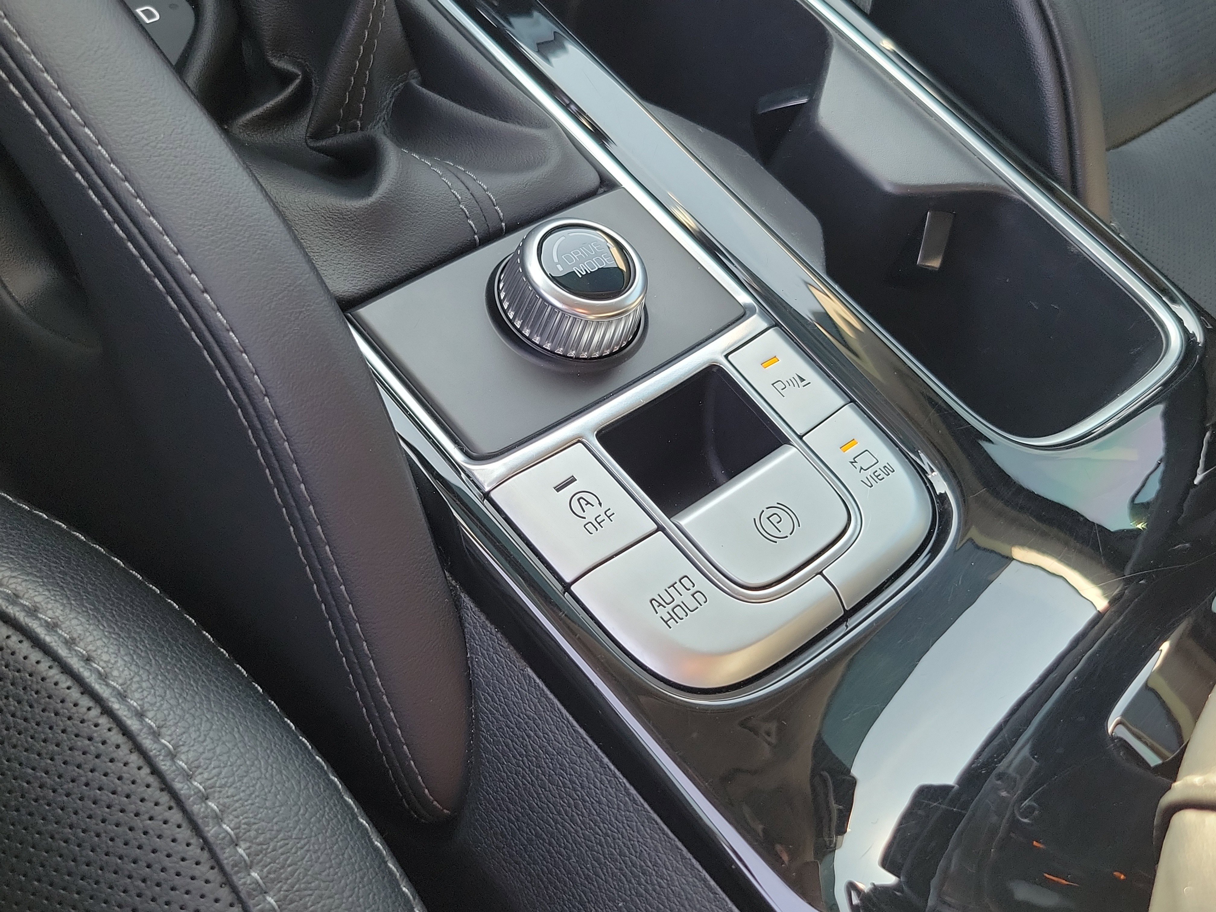 Used 2022 Kia Telluride SX w/ Towing Package FWD image 28