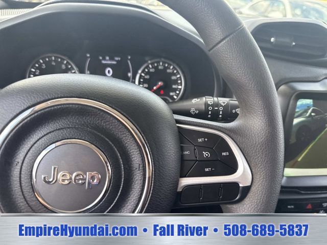 Used 2023 Jeep Renegade Latitude AWD/4WD image 27