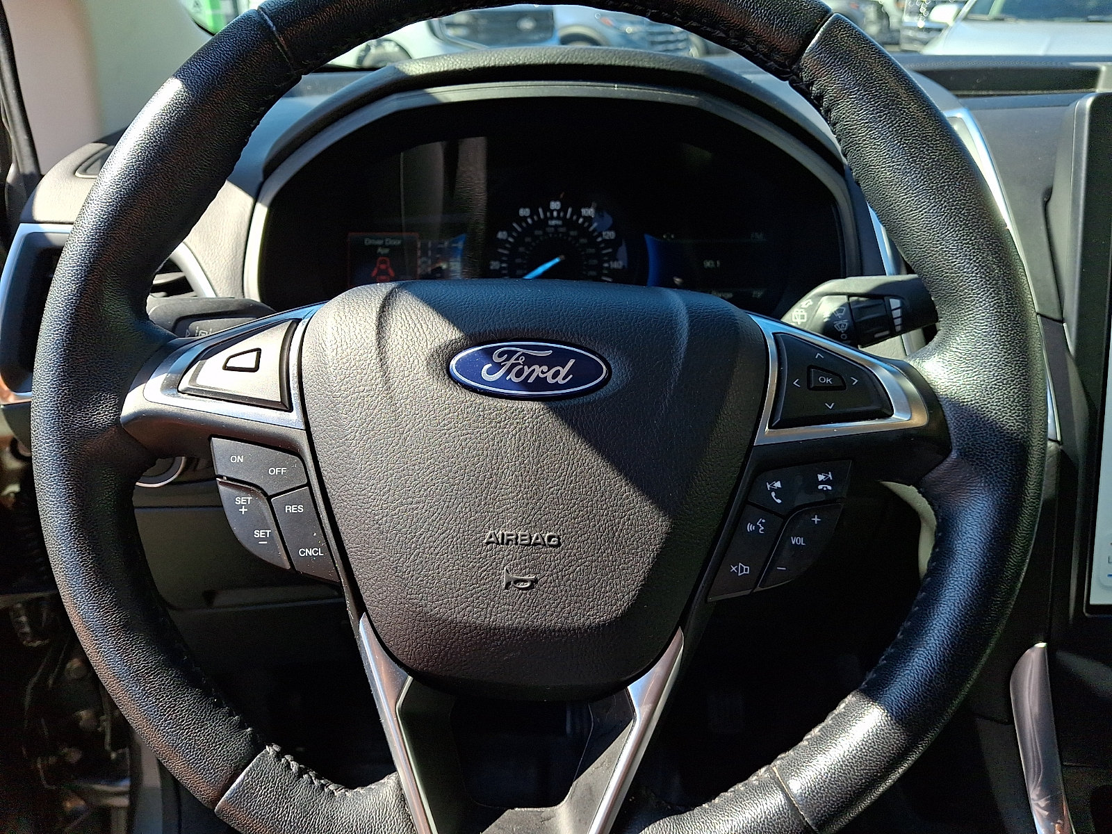Used 2022 Ford Edge Titanium AWD/4WD image 20