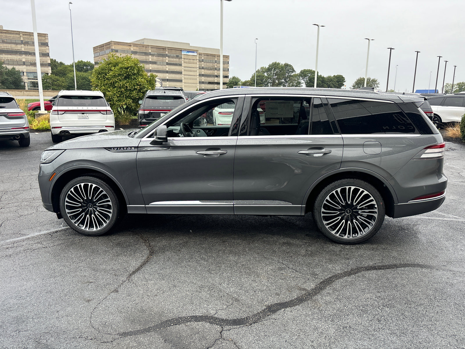 New 2025 Lincoln Aviator Black Label image 4