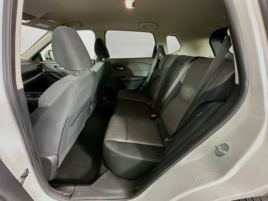 Used 2021 Nissan Rogue SV AWD/4WD image 30