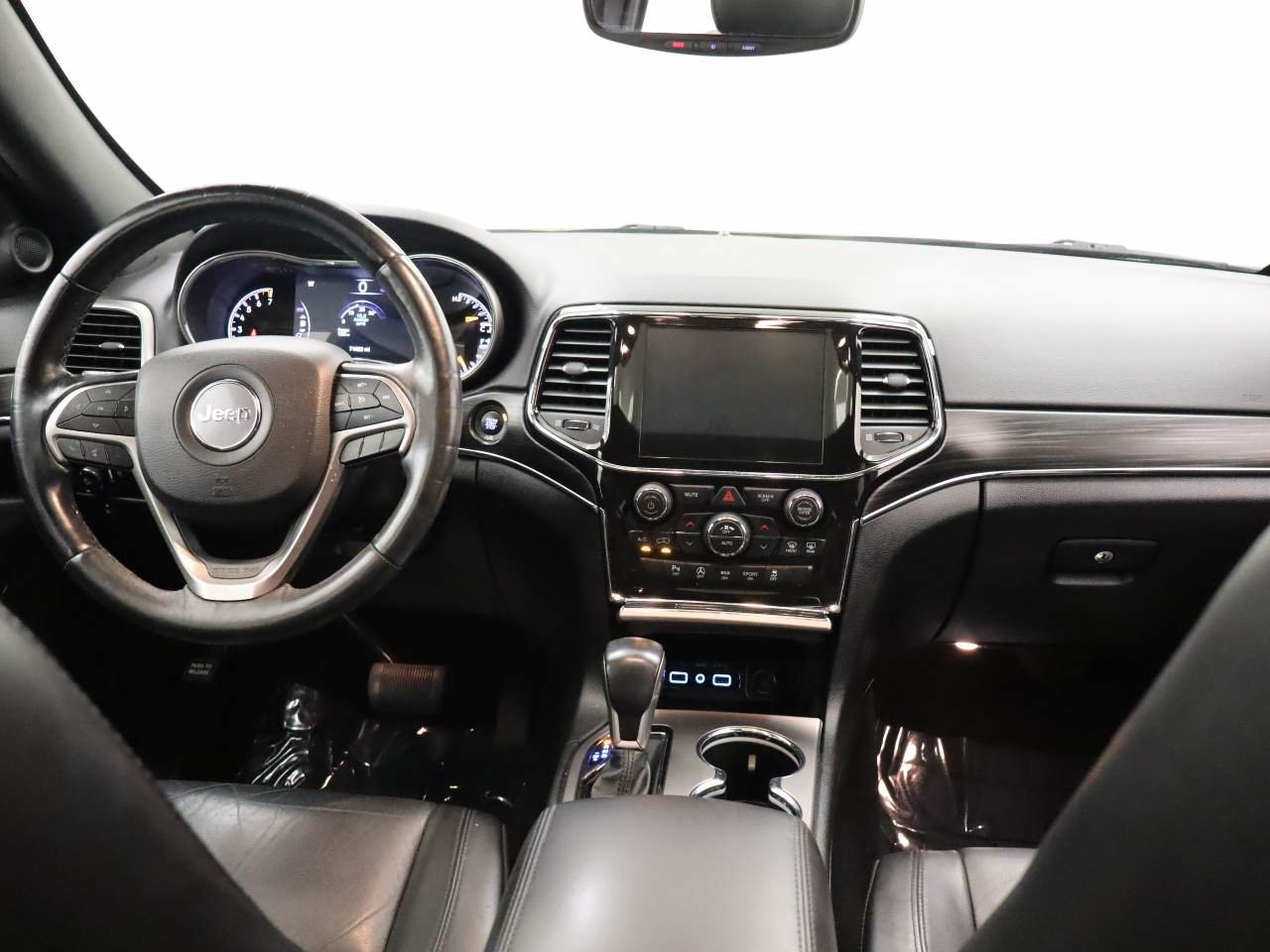 Used 2021 Jeep Grand Cherokee Limited RWD image 13