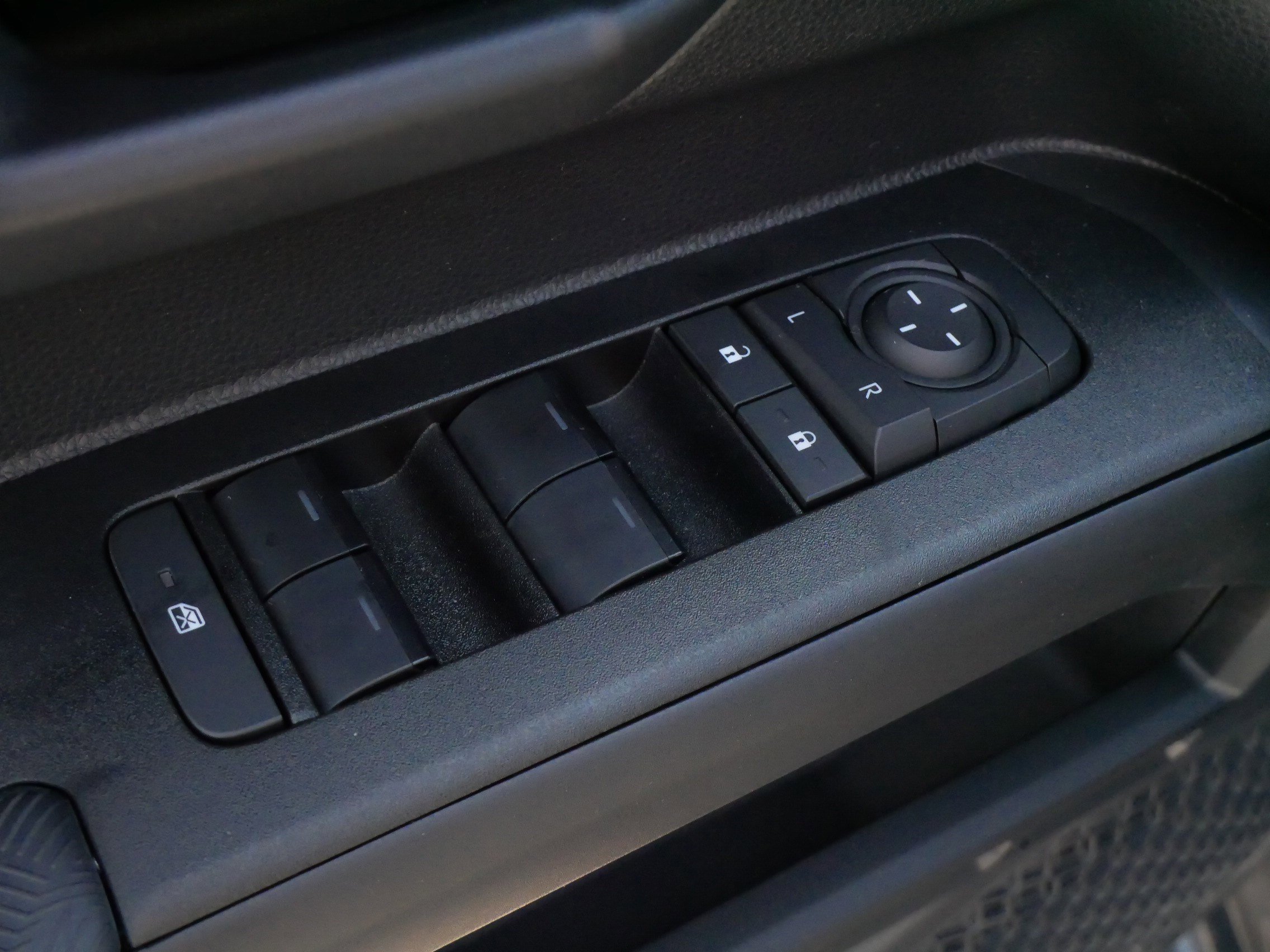Certified 2025 Toyota 4Runner SR5 image 19