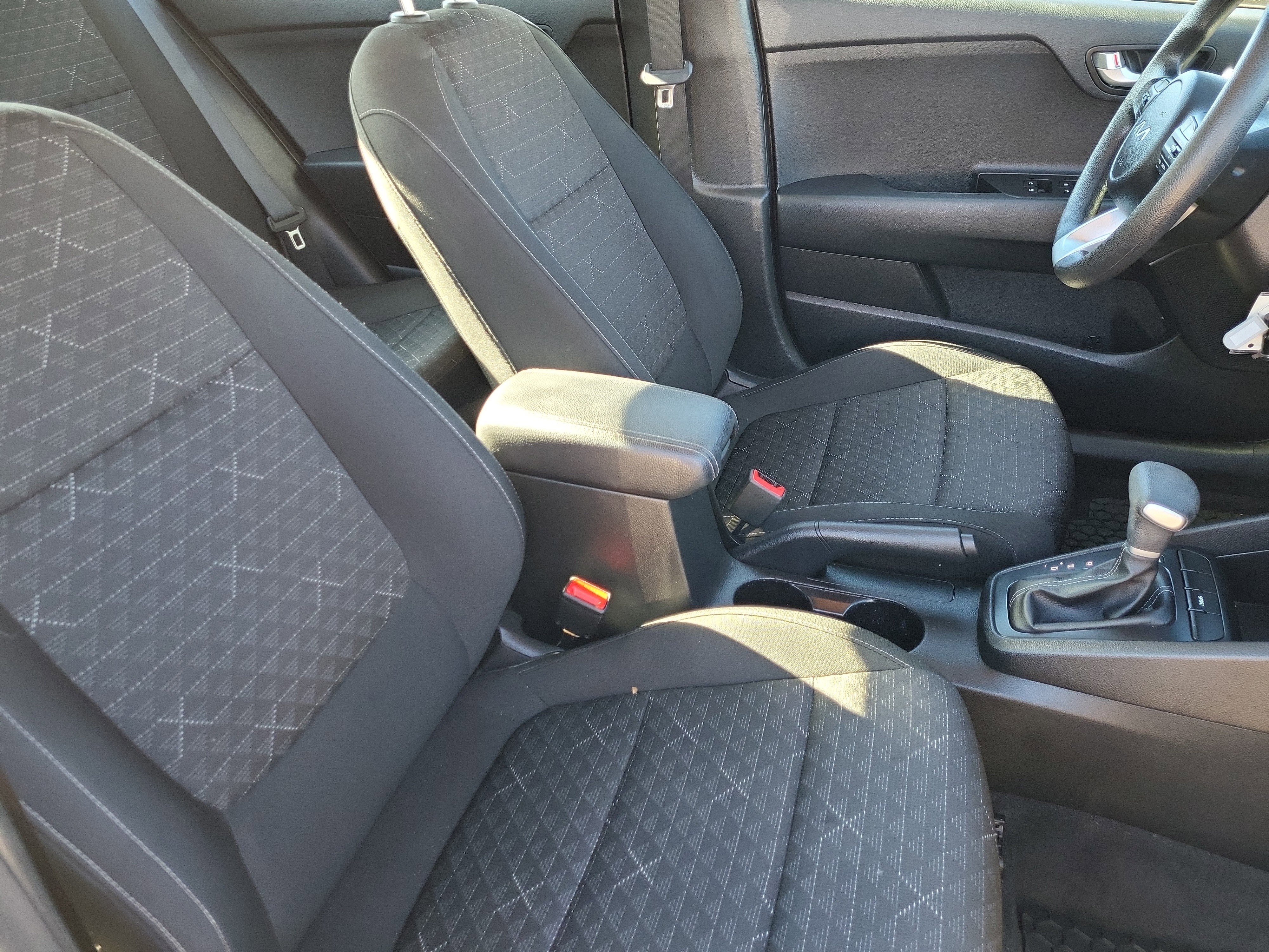 Used 2023 Kia Rio S image 16