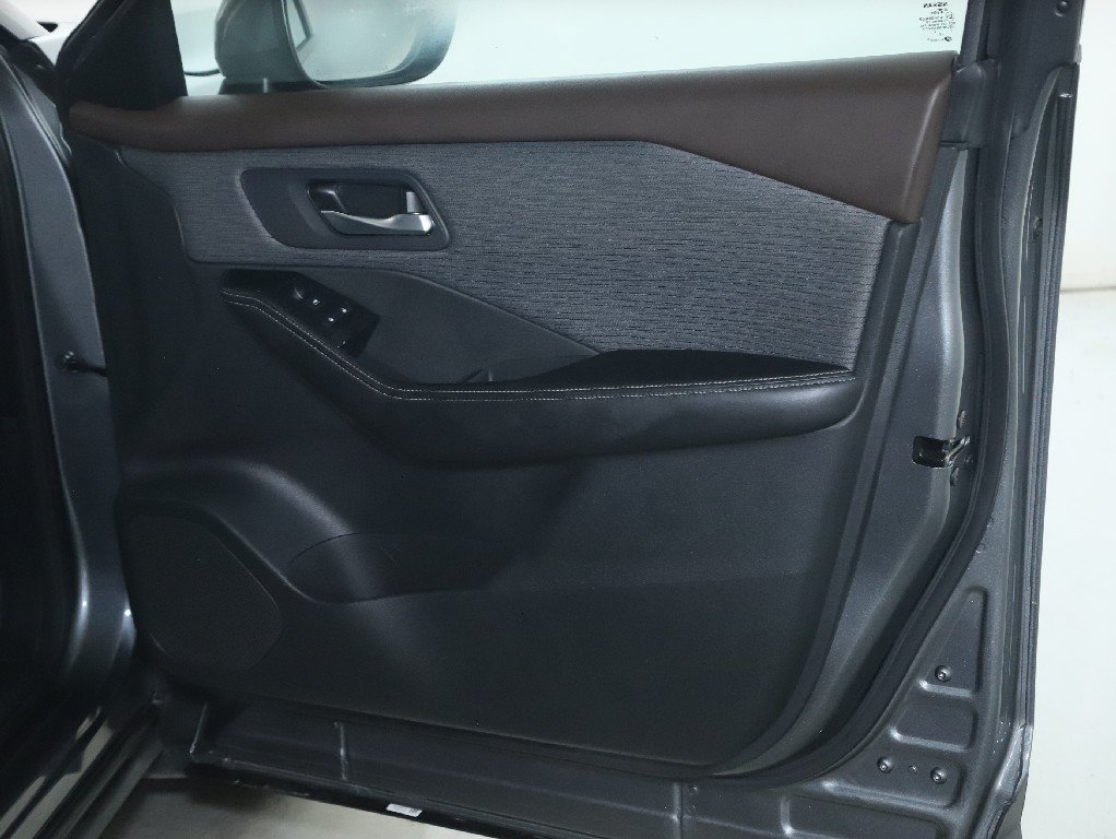 Certified 2023 Nissan Rogue SV AWD/4WD image 35