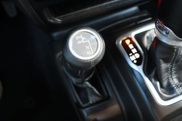 Used 2024 Jeep Wrangler Sport S image 17