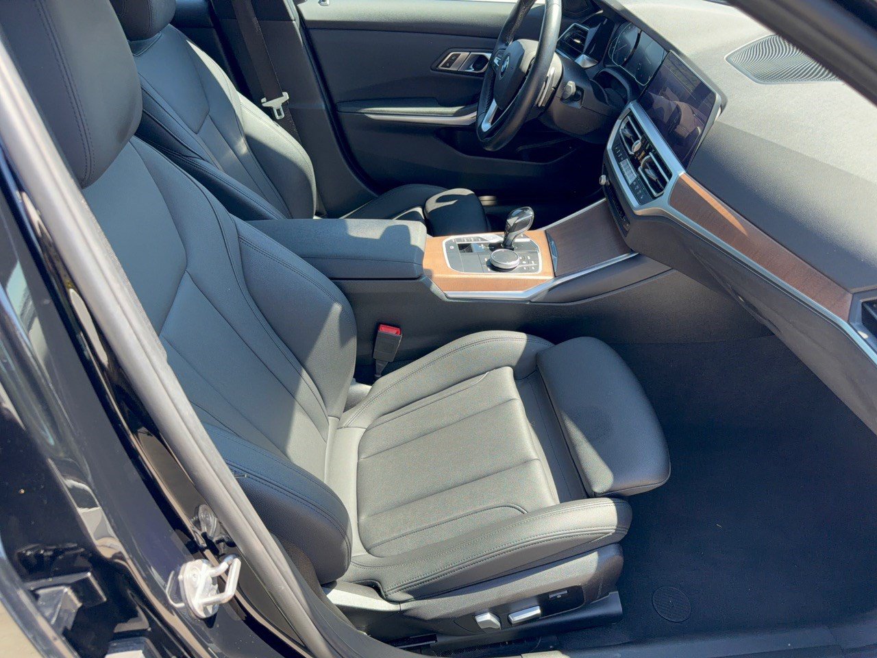 Used 2021 BMW 330i Sedan w/ Convenience Package (ZC2) RWD image 30