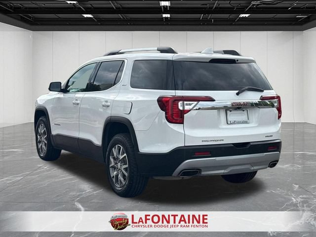 Used 2022 GMC Acadia SLT w/ Trailering Package AWD/4WD image 3