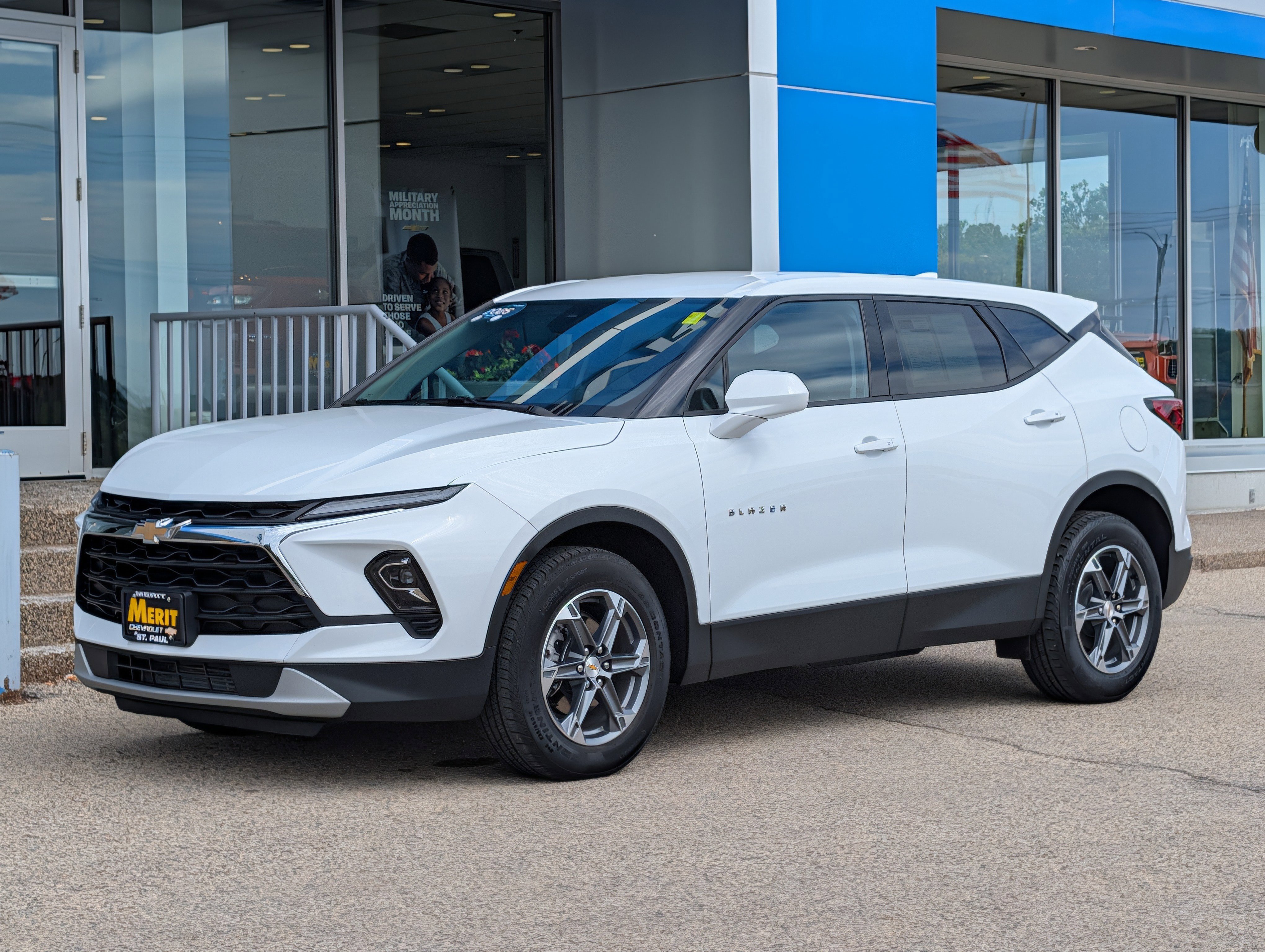 Certified 2025 Chevrolet Blazer LT AWD/4WD image 6