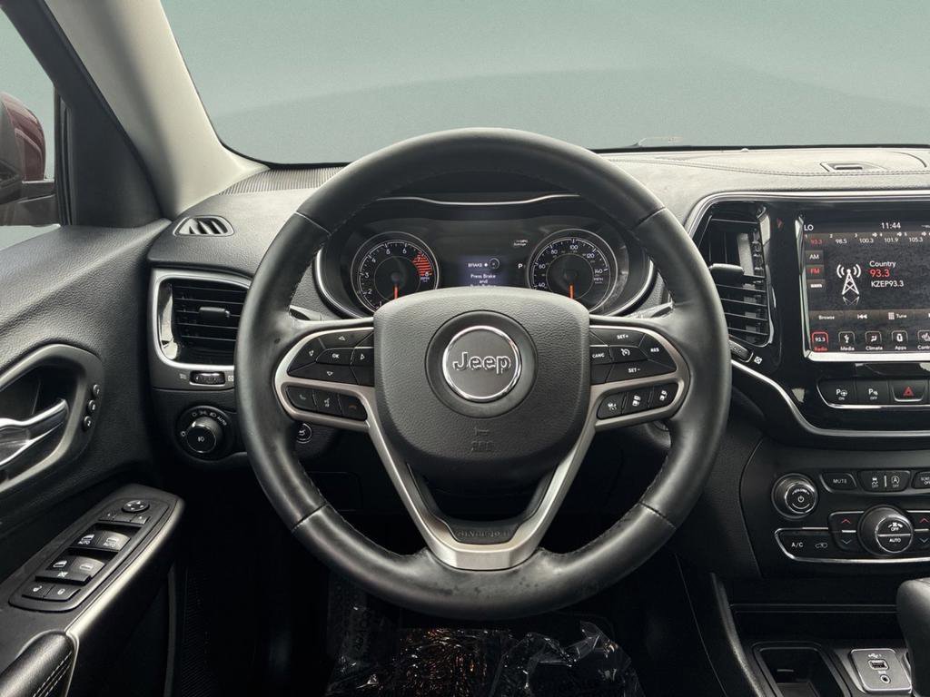 Used 2019 Jeep Cherokee Limited w/ Luxury Group FWD image 25
