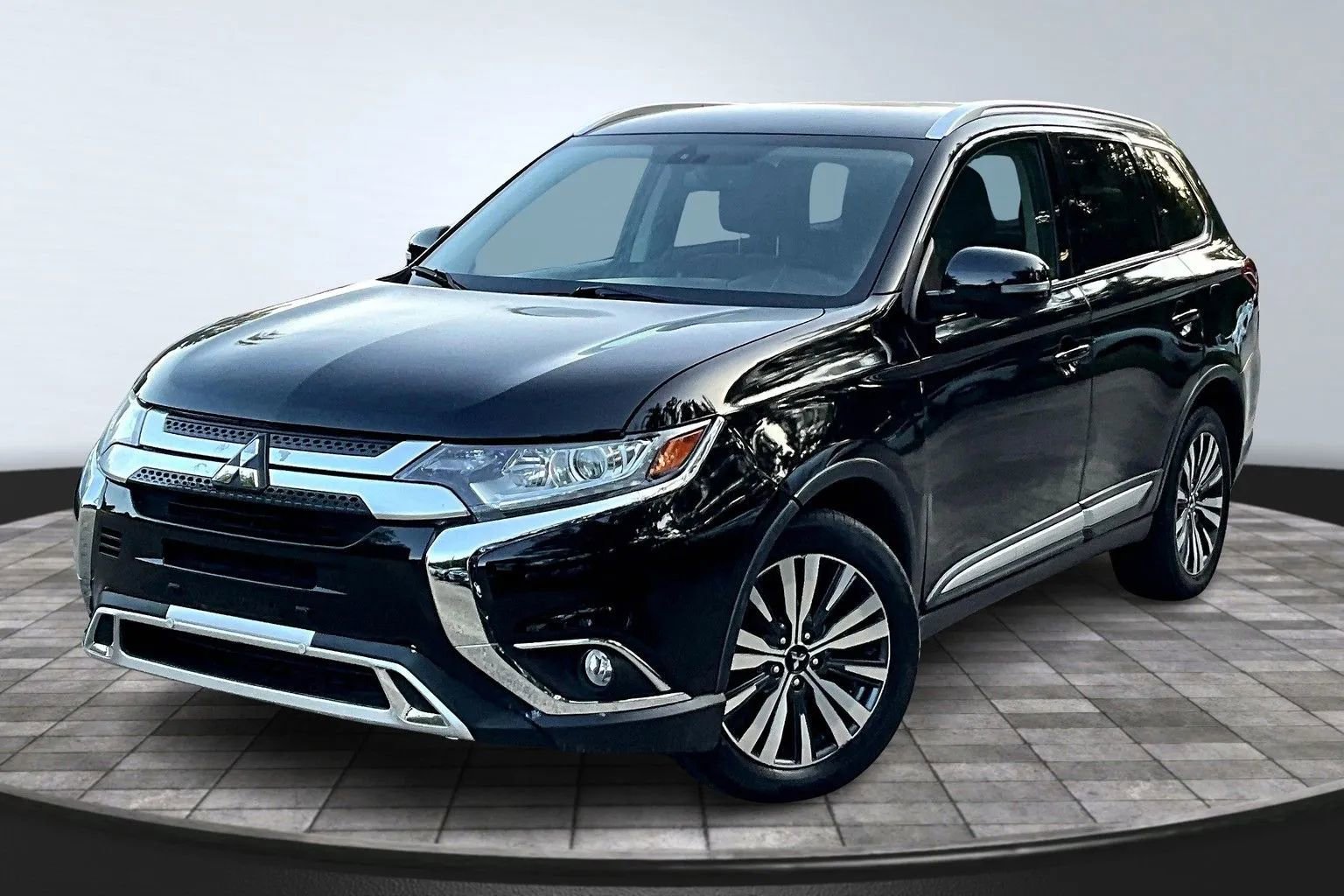 Used 2019 Mitsubishi Outlander SEL FWD image 13