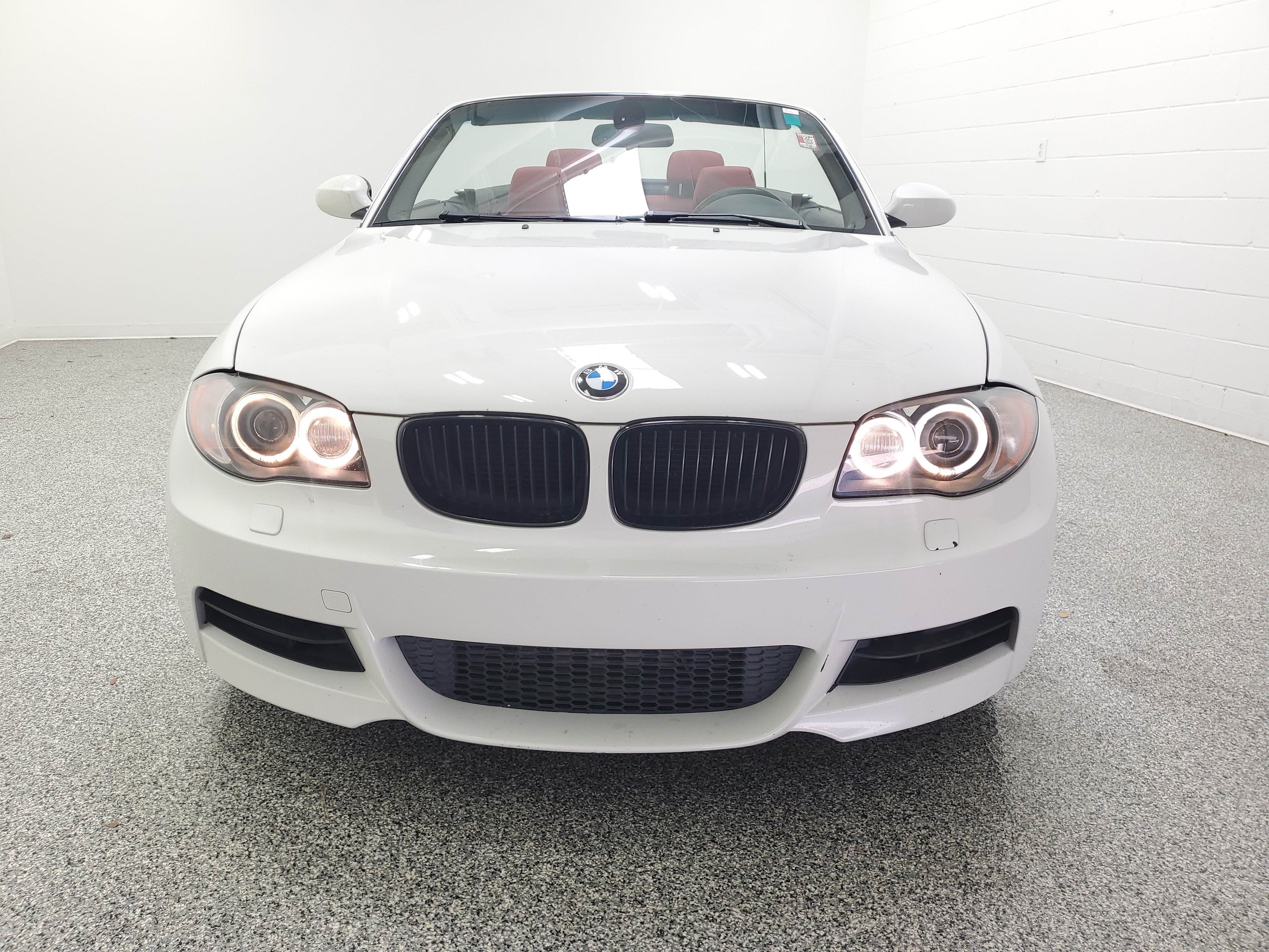 Used 2008 BMW 135i Convertible RWD image 3
