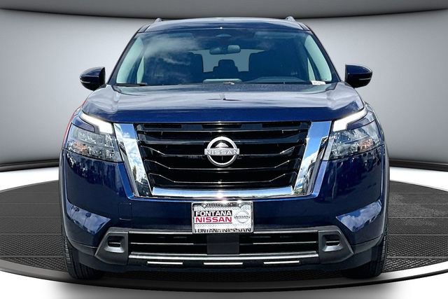 Certified 2024 Nissan Pathfinder SV FWD image 2