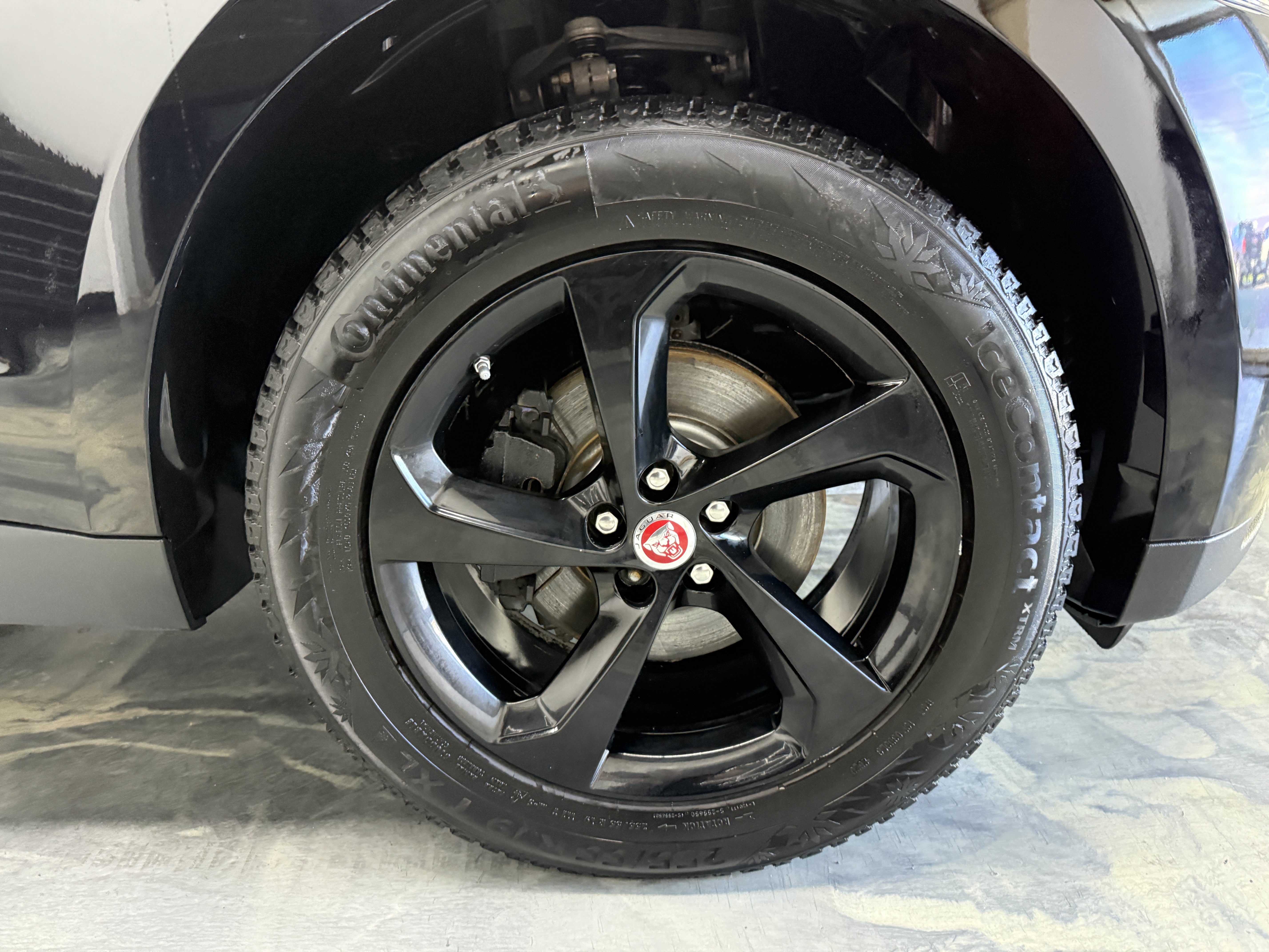 Used 2020 Jaguar F-PACE Prestige AWD/4WD image 30