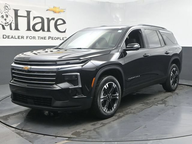 New 2027 Chevrolet Traverse LT w/ Sun and Wheel Package FWD image 13