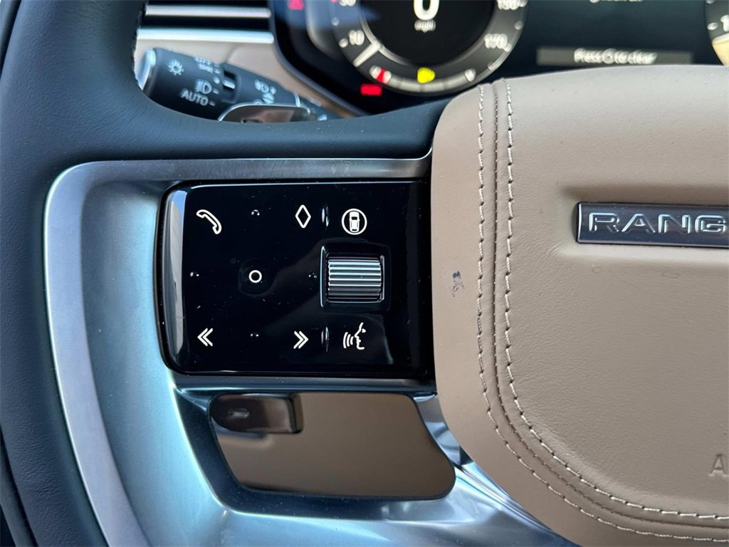 New 2025 Land Rover Range Rover SE image 31