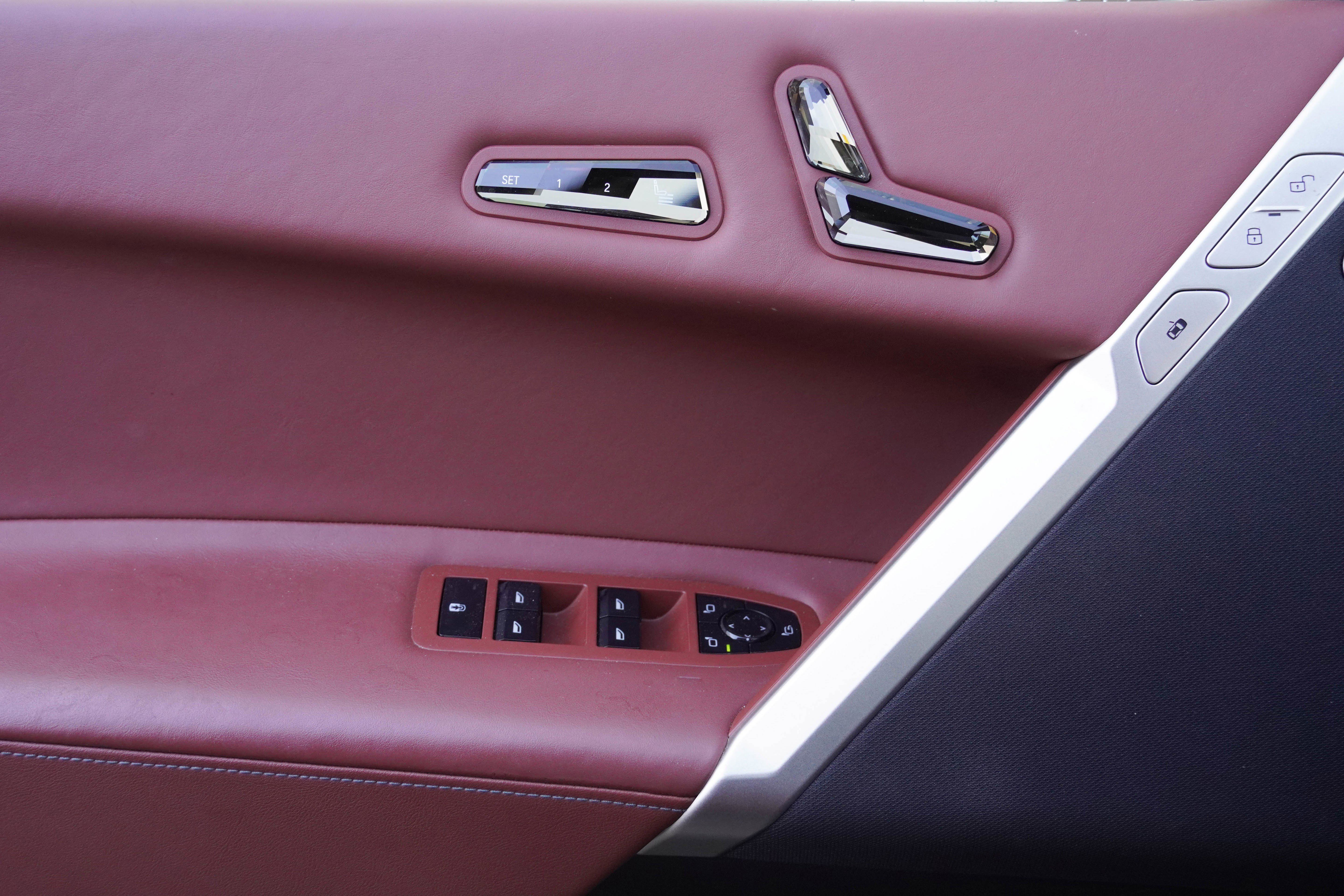 Certified 2023 BMW iX M60 w/ Executive Package AWD/4WD image 15