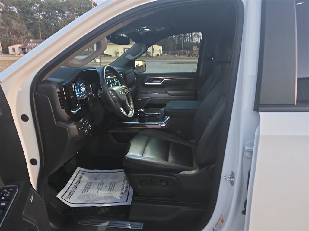 Used 2025 Chevrolet Silverado 1500 RST w/ Convenience Package II image 13