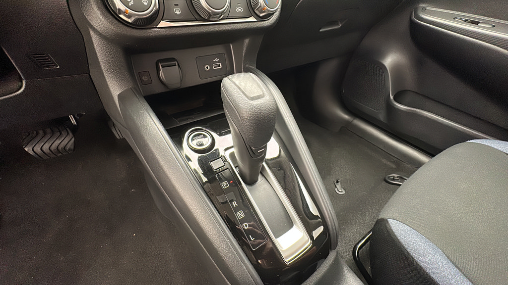 Used 2025 Nissan Versa SV FWD image 19