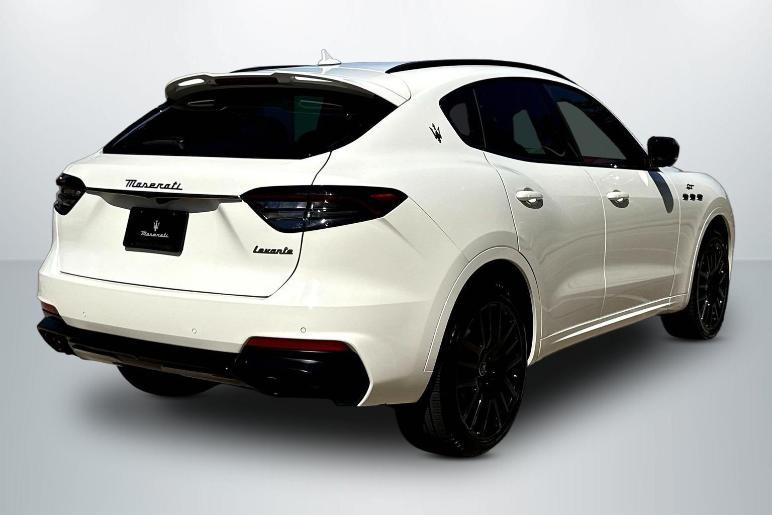 Used 2022 Maserati Levante GT AWD/4WD image 7