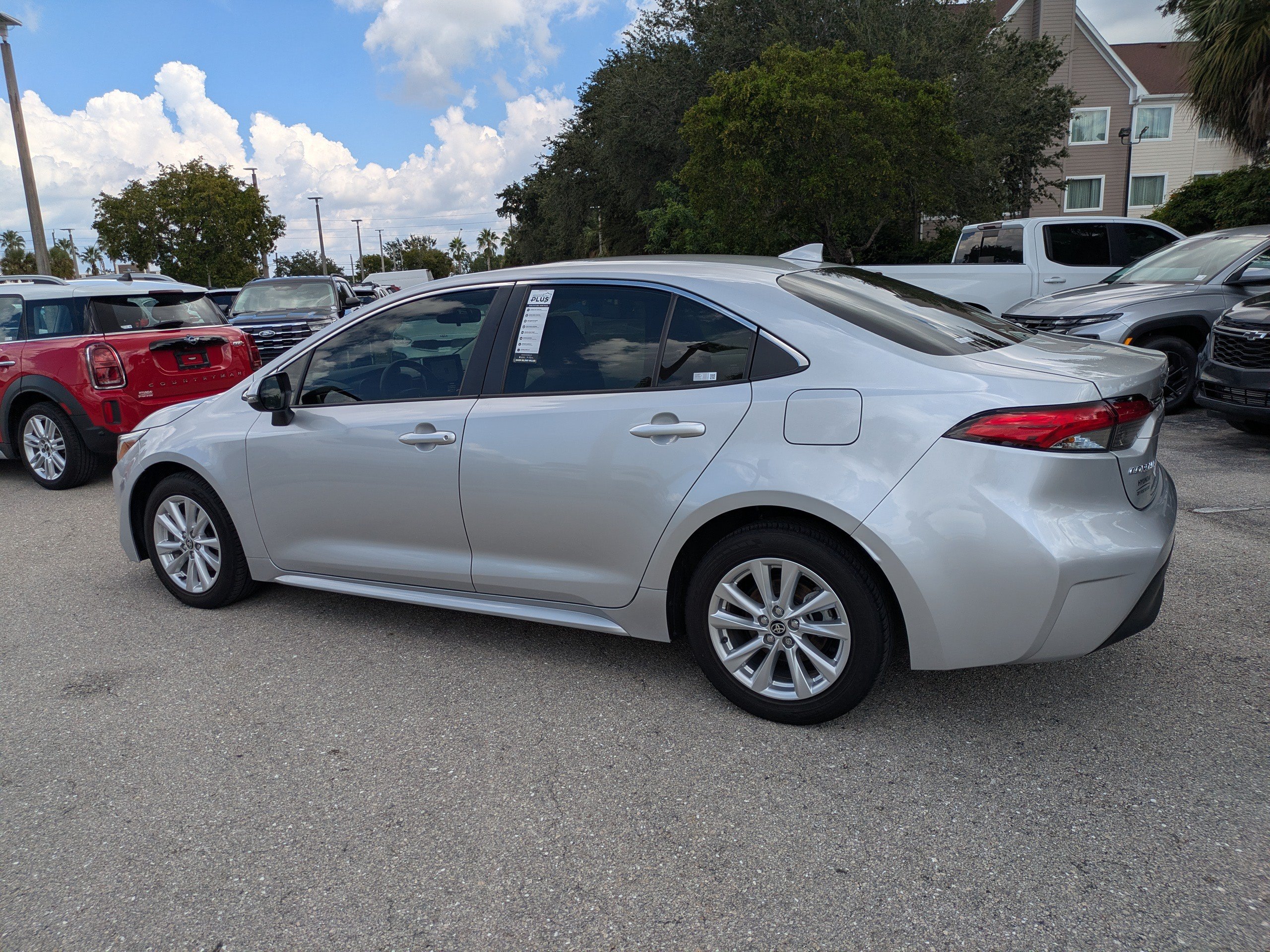Used 2024 Toyota Corolla XLE FWD image 7